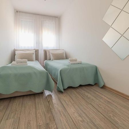Bella Apartment Novi Sad Exteriör bild