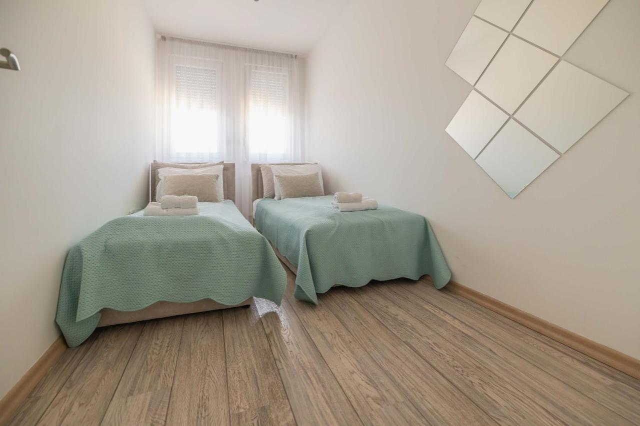 Bella Apartment Novi Sad Exteriör bild